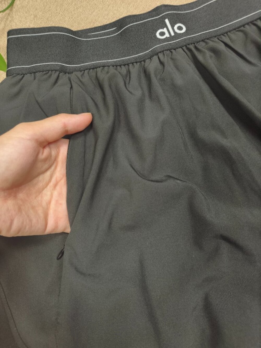 NWT ALO Yoga Black Match Point Short🎇Lightweight Versatile Practical Shorts - Picture 4 of 8